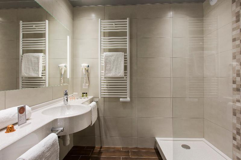 Roi Soleil Prestige Strasbourg 호텔 쉴티그하임 외부 사진